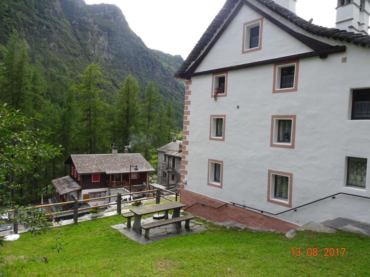 Casa Sonnenberg Appartement Bosco Gurin Buitenkant foto