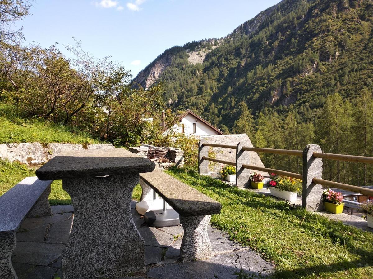Casa Sonnenberg Appartement Bosco Gurin Buitenkant foto